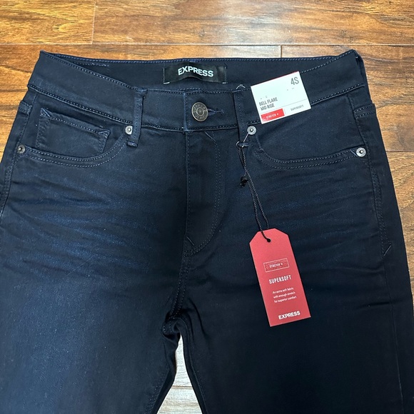 ✨Express MidRise Stretch Supersoft Bell Flare Jean NWT - Picture 2 of 12